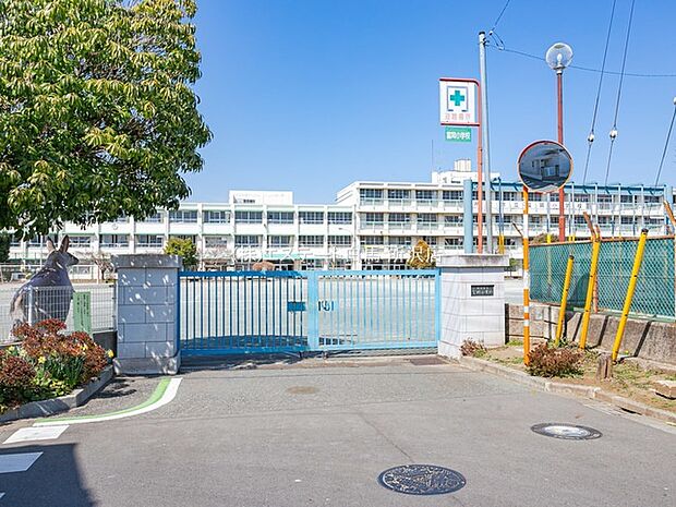 富岡小学校(2160m)