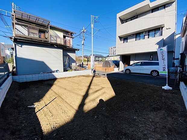 商業施設が徒歩圏内に充実、日々のお買い物も安心な環境です。