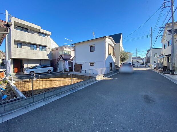 裏も道路に面しているので風通し良好です。