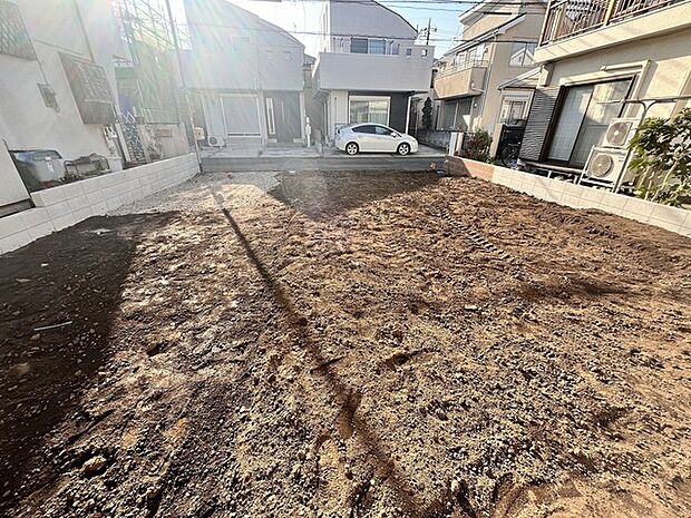 商業施設が徒歩圏内に充実、日々のお買い物も安心な環境です。