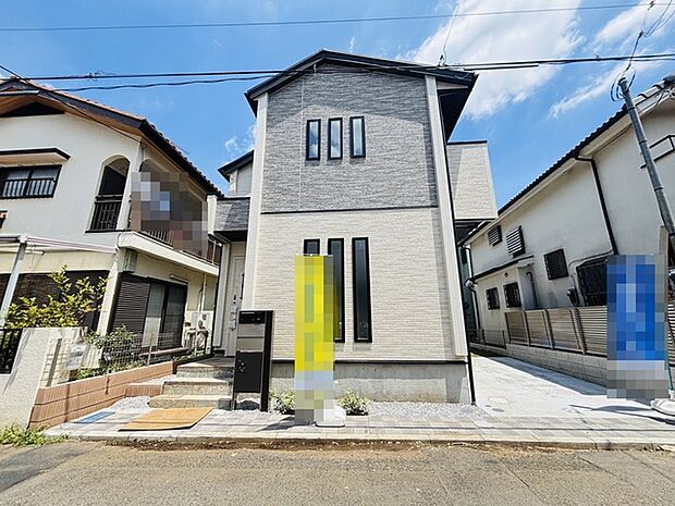 戸建てが立ち並ぶ静かな住宅街。四季折々の移り変わりを感じながら自然と楽しみ、暮らす、そんな毎日を日々の中で感じられる住環境