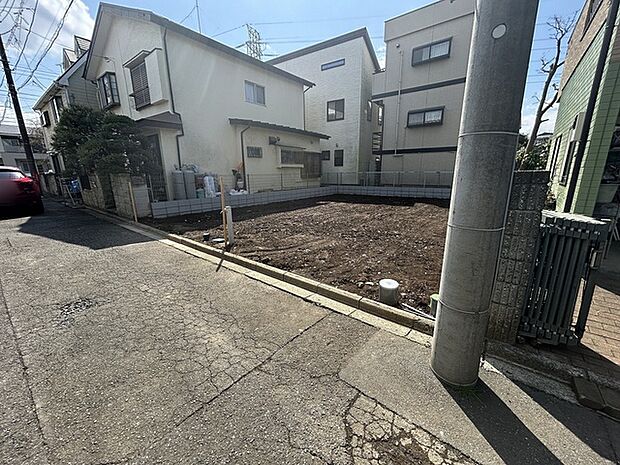 小学校も徒歩圏内なのでお子様のいるご家庭は安心です。