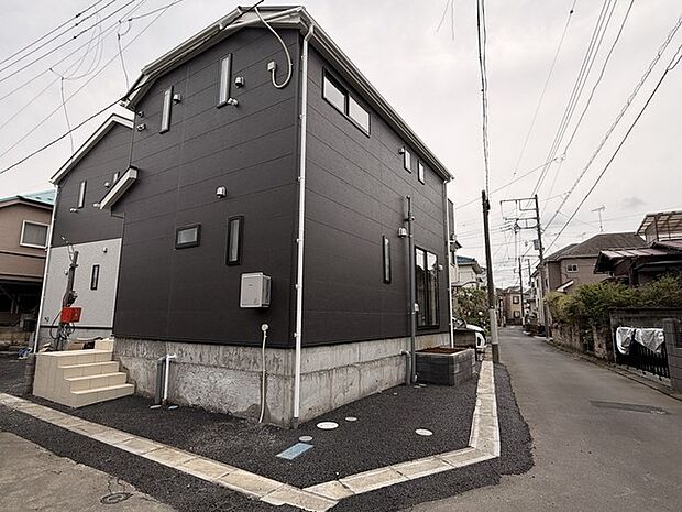 五感で感じる、現地でしかわからない事も沢山ございます。周辺環境なども一緒にご案内いたしますのでお気軽にお問合せください。