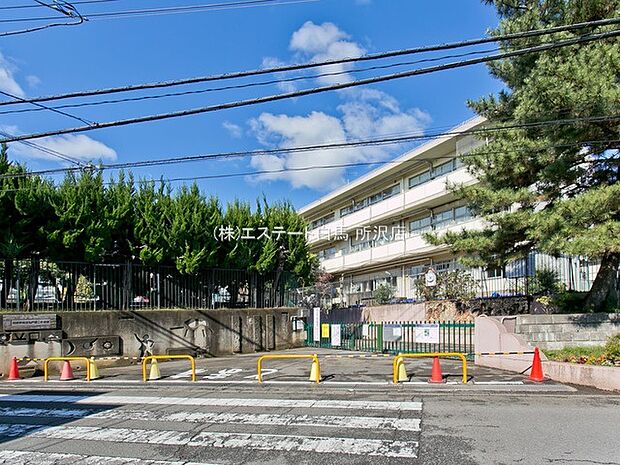 谷戸第二小学校(300m)