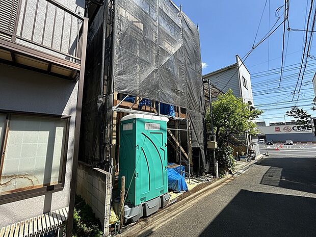 商業施設が徒歩圏内に充実、日々のお買い物も安心な環境です。