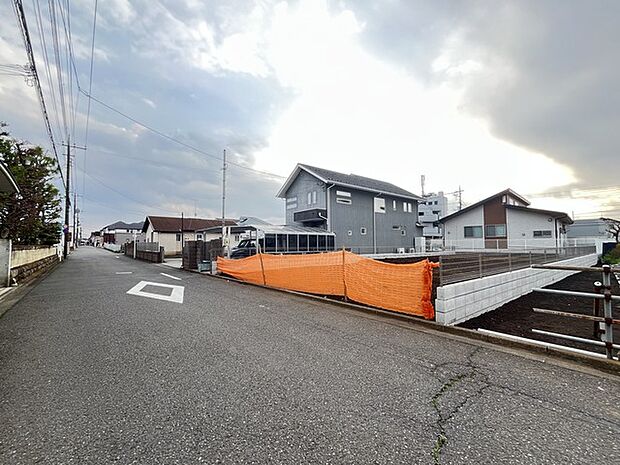 五感で感じる、現地でしかわからない事も沢山ございます。周辺環境なども一緒にご案内いたしますのでお気軽にお問合せください。