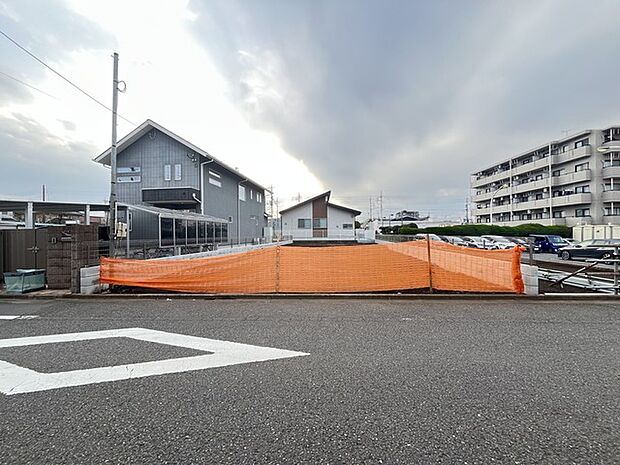 五感で感じる、現地でしかわからない事も沢山ございます。周辺環境なども一緒にご案内いたしますのでお気軽にお問合せください。