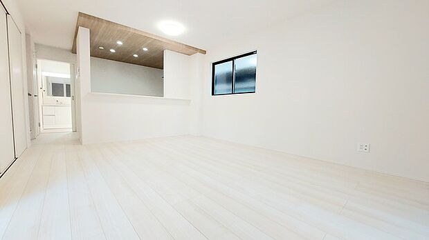 家族が一番集まる場所だから広々としつつも素敵な空間であって欲しい。皆がくつろぐリビングからキッチンまでが一つに繋がる空間。