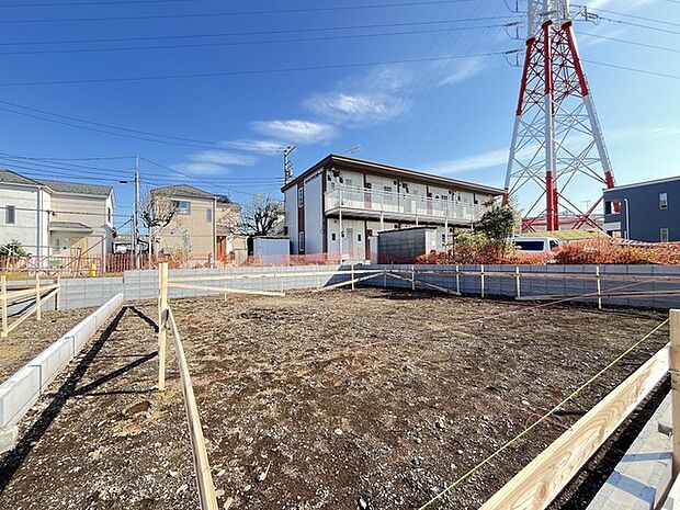 窓から眺める風景は一日の疲れを癒すヒーリングを奏でる、心地の良い時間を演出してくれます。室内も重要ですが、周りの環境もマイホーム選びの大事なポイント 