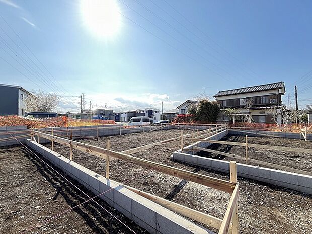 窓から眺める風景は一日の疲れを癒すヒーリングを奏でる、心地の良い時間を演出してくれます。室内も重要ですが、周りの環境もマイホーム選びの大事なポイント