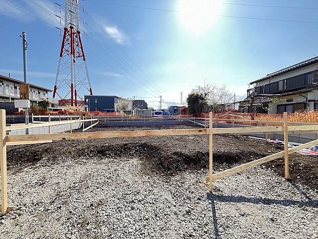 セカンドカーや来客時にも便利なカースペース2台分ございます。