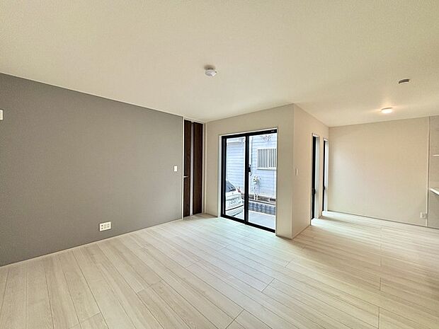 リビングは家具の配置も思いのまま。自由度が高い設計です。