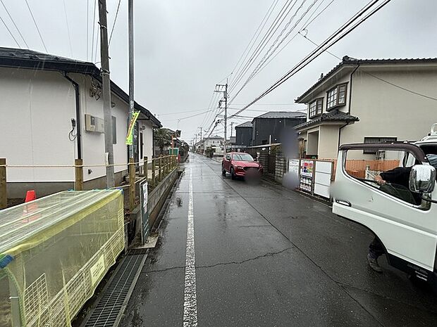 交通量も少ない為、お車の駐車もスムーズに行えます。