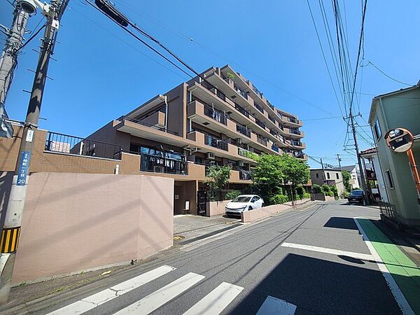 五感で感じる、現地でしかわからない事も沢山ございます。周辺環境なども一緒にご案内いたしますのでお気軽にお問合せください。