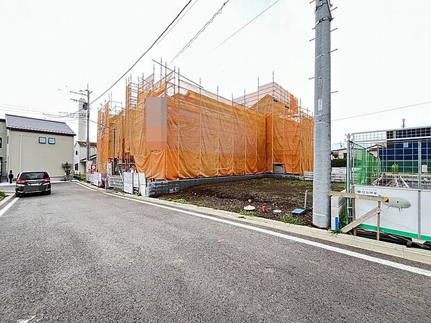 街並みに調和する、穏やかな雰囲気 