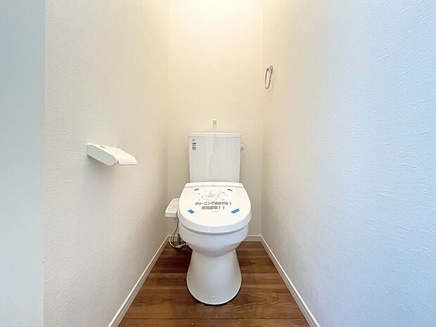 1.2階にそれぞれトレイがございます。朝の混雑時に分散して利用できるほか、ゲスト用としても使い分けることもできます。 