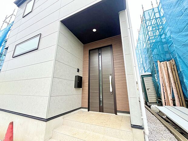 お客様をお迎えする玄関、お家の出入りもスムーズに行えます。