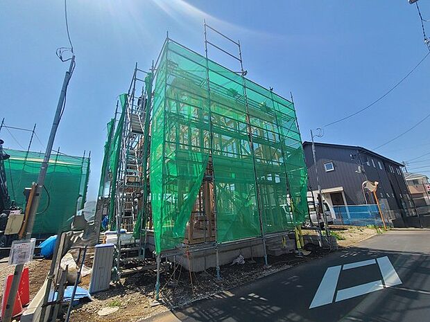 五感で感じる、現地でしかわからない事も沢山ございます。周辺環境なども一緒にご案内いたしますのでお気軽にお問合せください。