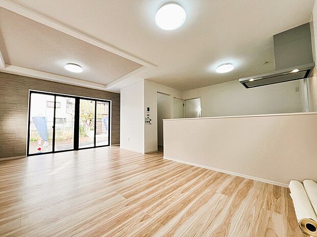 家族が一番集まる場所だから広々としつつも素敵な空間であって欲しい。皆がくつろぐリビングからキッチンまでが一つに繋がる空間。 