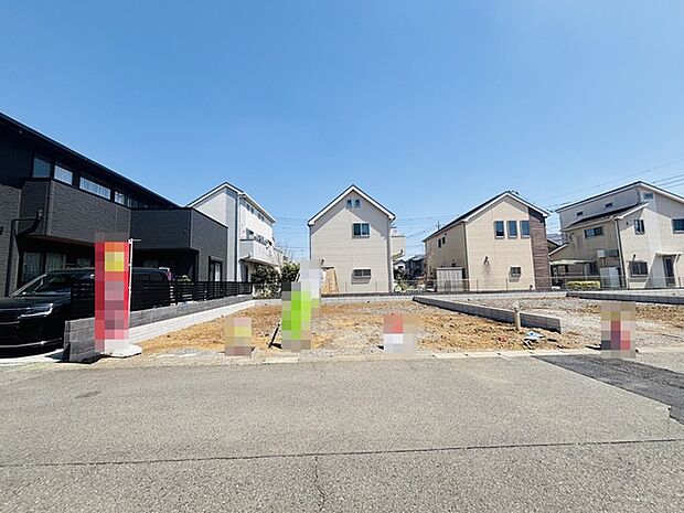 カースペースは1台駐車できます。車庫の出し入れのしやすさなど、実際に現地にてご確認ください。 