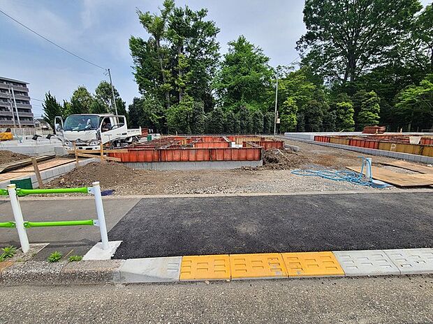 五感で感じる、現地でしかわからない事も沢山ございます。周辺環境なども一緒にご案内いたしますのでお気軽にお問合せください。