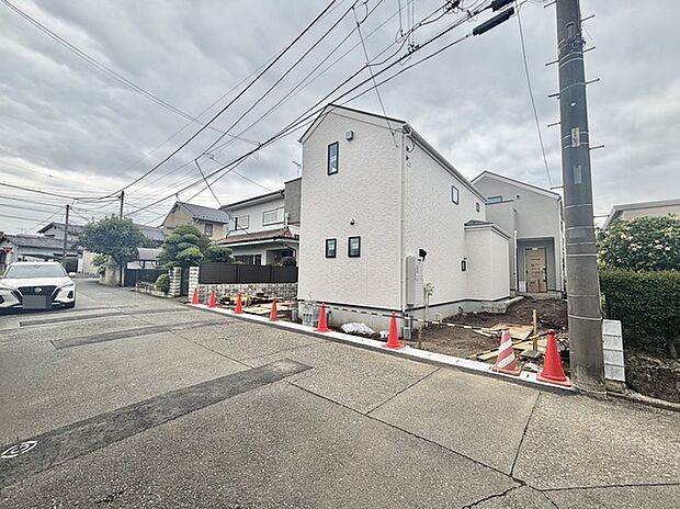 商業施設が徒歩圏内に充実、日々のお買い物も安心な環境です。
