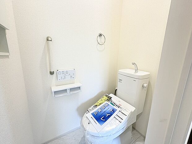 トレイが2カ所ございます。朝の混雑時に分散して利用できるほか、ゲスト用としても使い分けることもできます。
