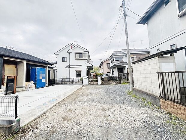 前面道路は通り抜けができないため、交通量が少なく静かな住環境です。 