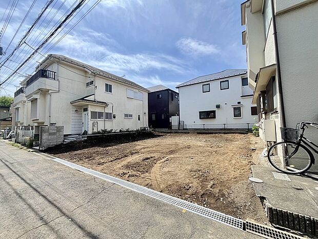 商業施設が徒歩圏内に充実、日々のお買い物も安心な環境です。
