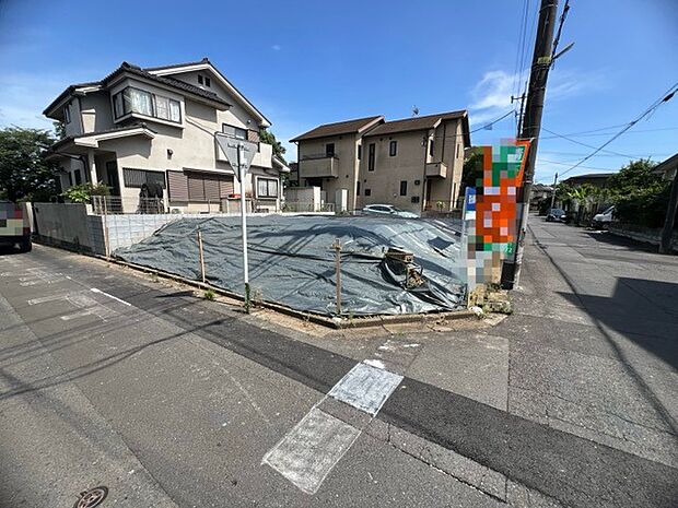 戸建てが立ち並ぶ静かな住宅街。四季折々の移り変わりを感じながら自然と楽しみ、暮らす、そんな毎日を日々の中で感じられる住環境