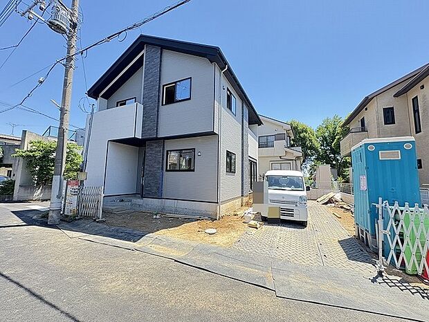 足場も外れ、室内の広さのイメージも出来るようになりました!