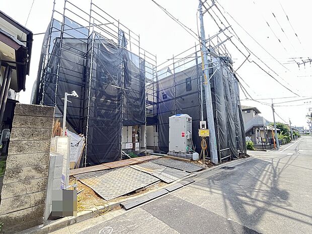 周囲に馴染む落ち着いた環境。穏やかな時間が流れるエリアに、新しい住居が誕生します