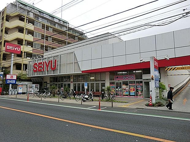 西友西所沢店(1100m)