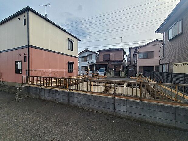 北側歩道から
