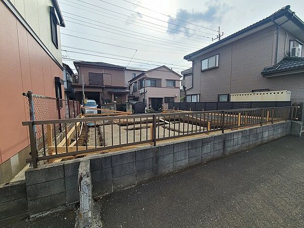北側歩道からの写真
