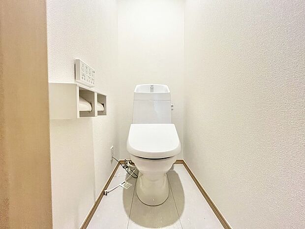 1.2階にそれぞれトレイがございます。朝の混雑時に分散して利用できるほか、ゲスト用としても使い分けることもできます。 