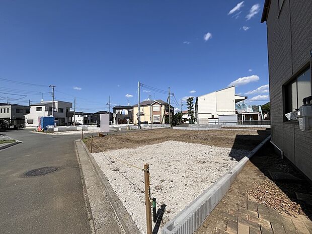 五感で感じる、現地でしかわからない事も沢山ございます。周辺環境なども一緒にご案内いたしますのでお気軽にお問合せください。