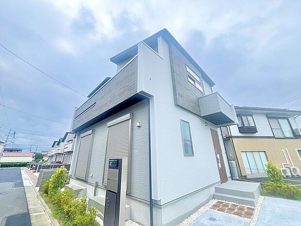 お客様をお迎えする玄関、お家の出入りもスムーズに行えます。