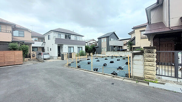 商業施設が徒歩圏内に充実、日々のお買い物も安心な環境です。