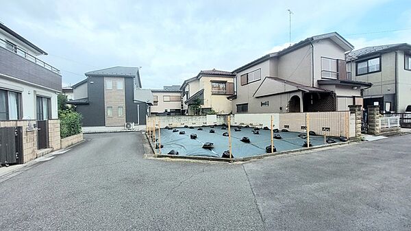 商業施設が徒歩圏内に充実、日々のお買い物も安心な環境です。