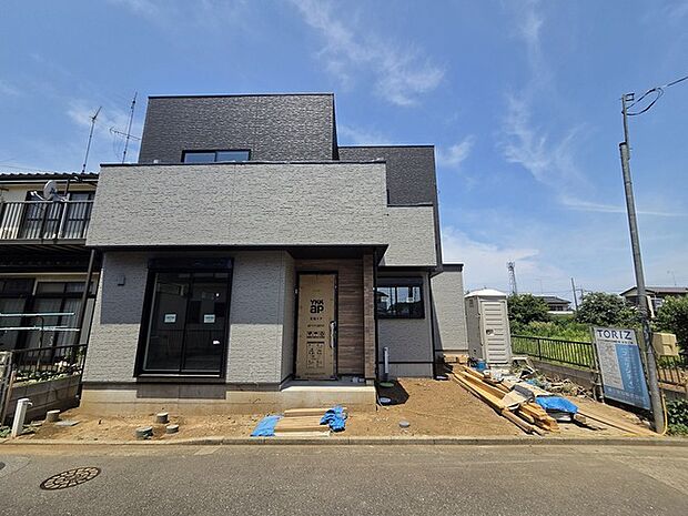 五感で感じる、現地でしかわからない事も沢山ございます。周辺環境なども一緒にご案内いたしますのでお気軽にお問合せください。
