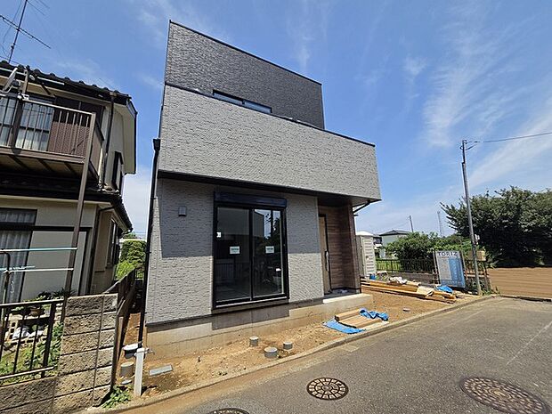 五感で感じる、現地でしかわからない事も沢山ございます。周辺環境なども一緒にご案内いたしますのでお気軽にお問合せください。