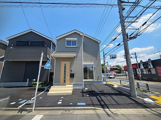 五感で感じる、現地でしかわからない事も沢山ございます。周辺環境なども一緒にご案内いたしますのでお気軽にお問合せください。
