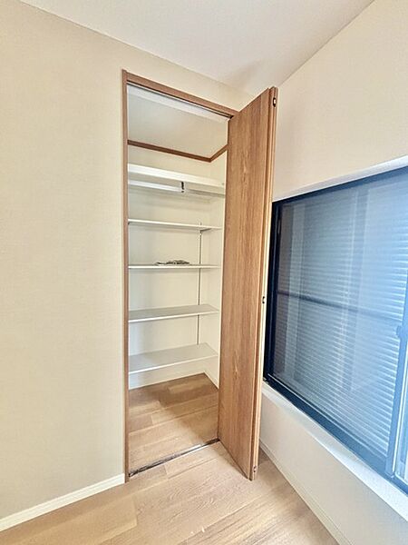 収納豊富な間取りで家の中がスッキリ片付きそうです。