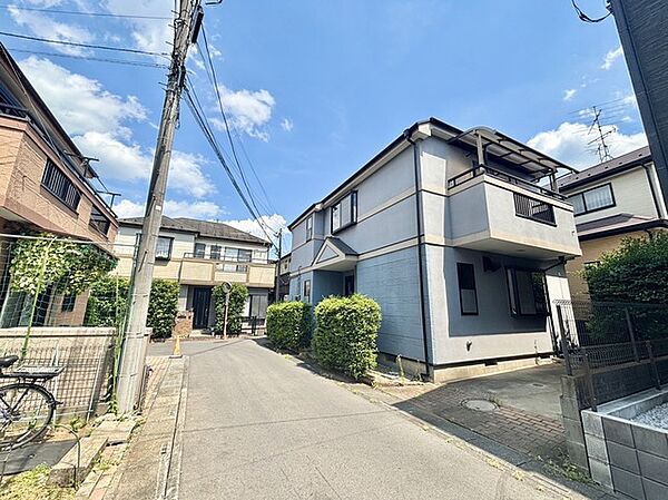 1階にリビングと一部屋ある使いやすい間取りです。