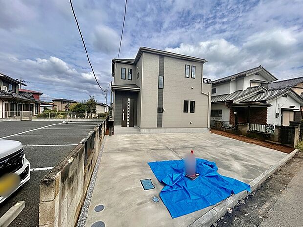五感で感じる、現地でしかわからない事も沢山ございます。周辺環境なども一緒にご案内いたしますのでお気軽にお問合せください。
