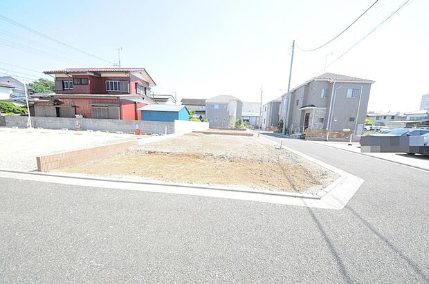 五感で感じる、現地でしかわからない事も沢山ございます。周辺環境なども一緒にご案内いたしますのでお気軽にお問合せください。