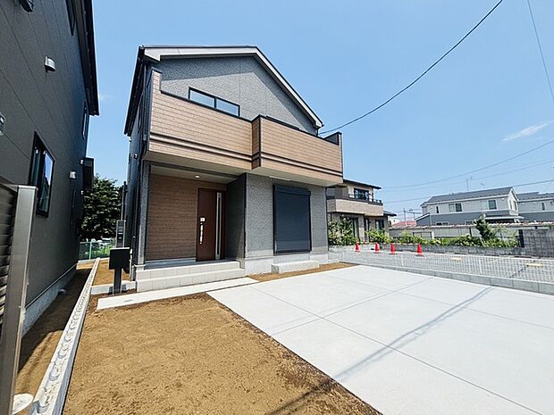 商業施設が徒歩圏内に充実、日々のお買い物も安心な環境です。 