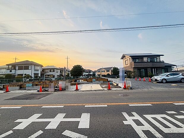 五感で感じる、現地でしかわからない事も沢山ございます。周辺環境なども一緒にご案内いたしますのでお気軽にお問合せください。