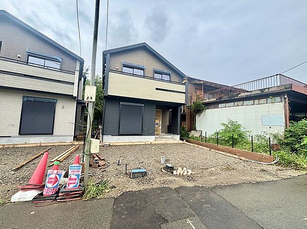 五感で感じる、現地でしかわからない事も沢山ございます。周辺環境なども一緒にご案内いたしますのでお気軽にお問合せください。